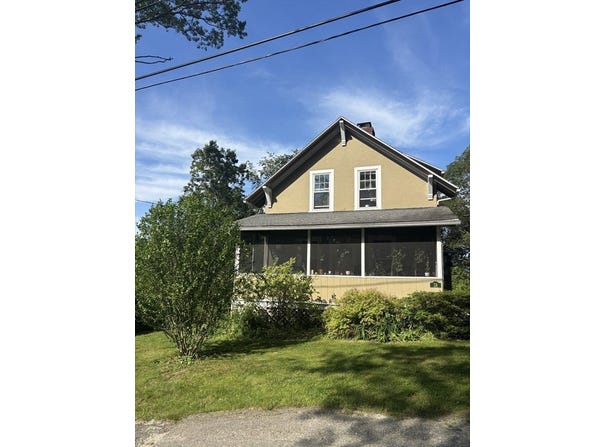 19 Aldena Rd, Worcester, MA 01603