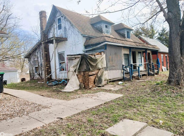 208 Texas Street, Bonaparte, IA 52620