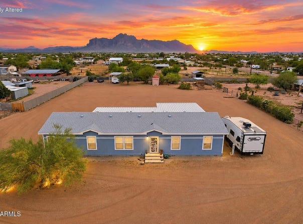 1495 N Valley Drive, Apache Junction, AZ 85120