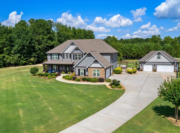 106 Huckaby Road, Brooks, GA 30205