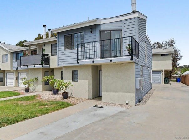 4527 Contour Blvd SW, San Diego, CA 92115
