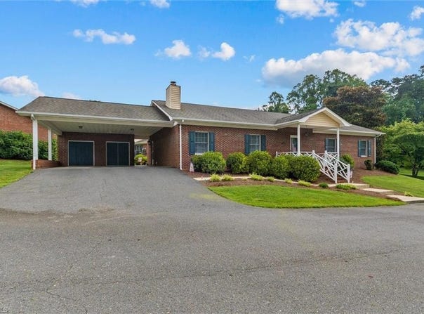 2029 N Main Street, Mount Airy, NC