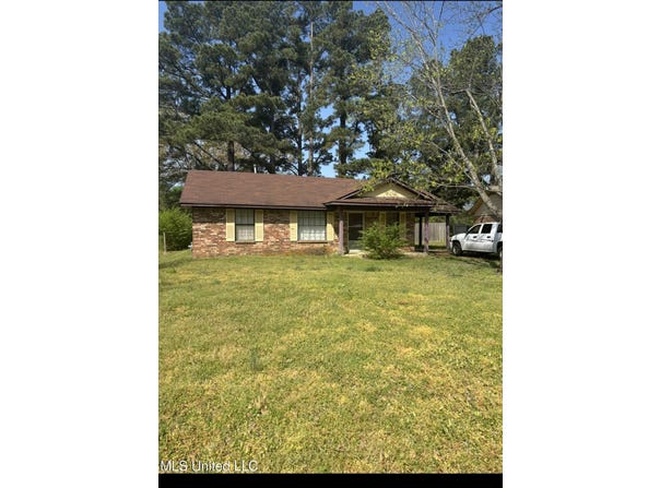 6215 E Carroll Cove Cove, Horn Lake, MS 38637