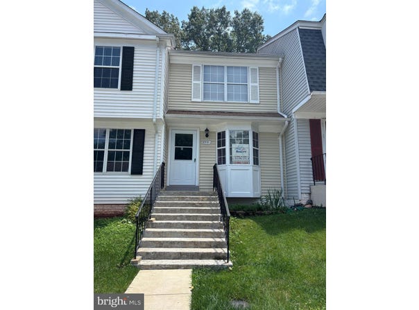 8551 BRAXTED LANE, MANASSAS, VA 20110