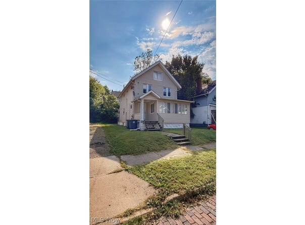 1167 Pondview Avenue, Akron, OH 44305