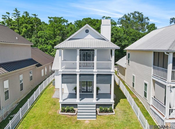 12269 Home Port Dr, Maurepas, LA 70449