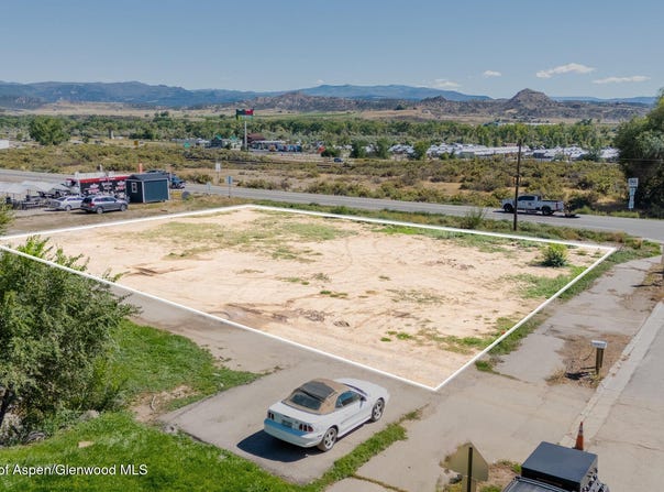 102 Main Street, Silt, CO 81652