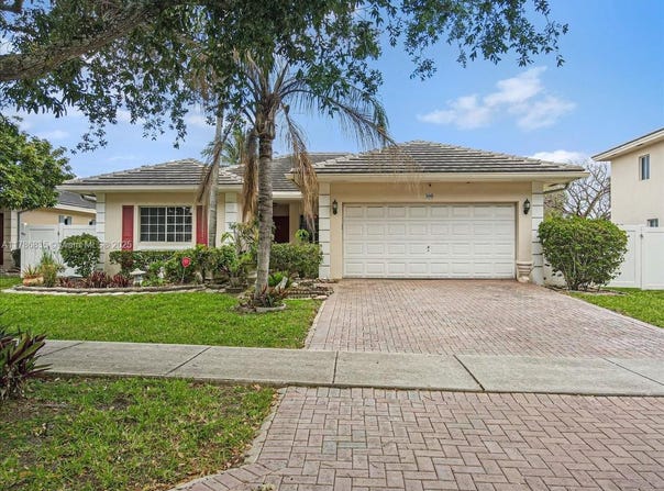300 NW 17th Ave, Pompano Beach, FL 33069
