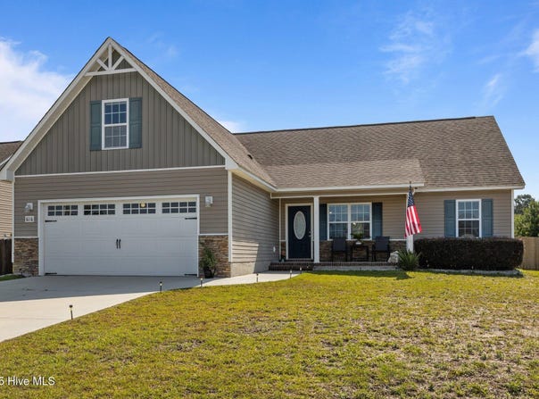 616 Parsley Drive, Hubert, NC 28539