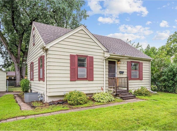 5725 Adair Avenue N, Crystal, MN 55429