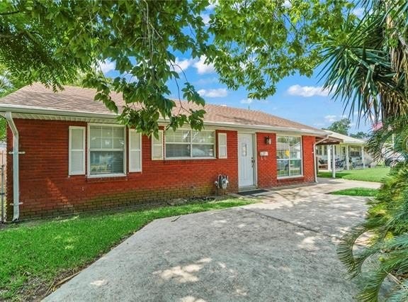 105 CARMEN Drive, Avondale, LA 70094