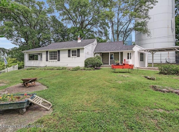 506 Glenburn Road, Clarks Green, PA 18411
