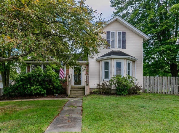 5834 US Route 322, Windsor, OH 44099