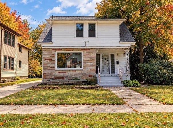 827 Kinsman Street NW, Warren, OH 44483