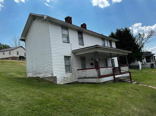 1014 Webster Rd, SUMMERSVILLE, WV 26651