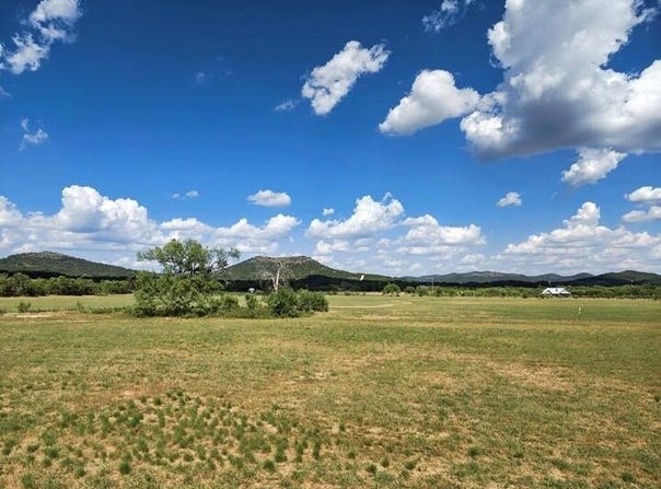 254 Possum Haw Holly Trail, Leakey, TX 78873