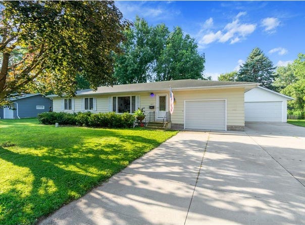 603 N 4th Street, Bricelyn, MN 56014