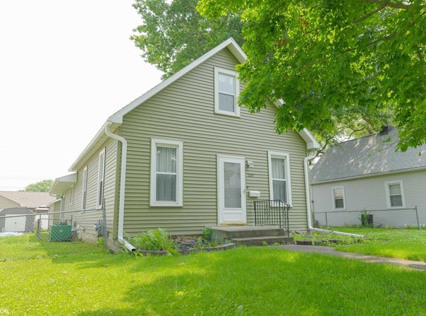 220 Summer Street, West Burlington, IA 52655