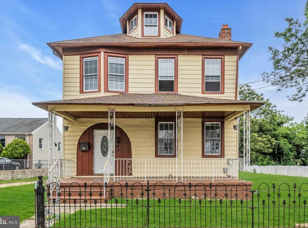 224 E WASHINGTON STREET, RIVERSIDE, NJ 08075
