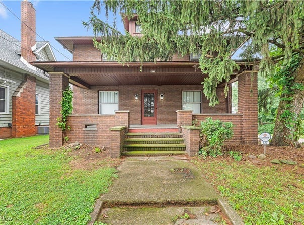 827 Amherst Road NE, Massillon, OH 44646