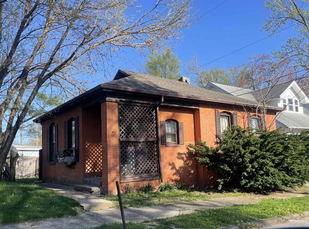 1310 S Elliott Street, Evansville, IN 47713-2156