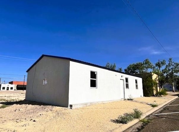 107 S Main St, Fort Stockton, TX 79735