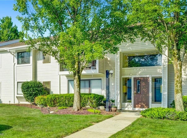 2910 N Bay Drive unit: L11, Westlake, OH 44145