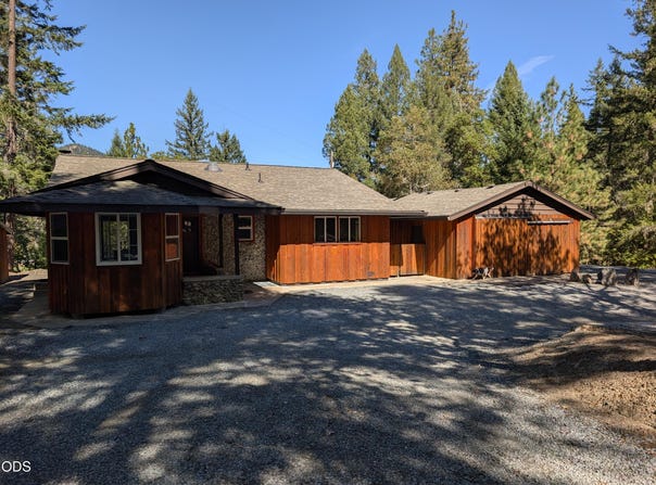 11851 Upper Applegate Road, Jacksonville, OR 97530