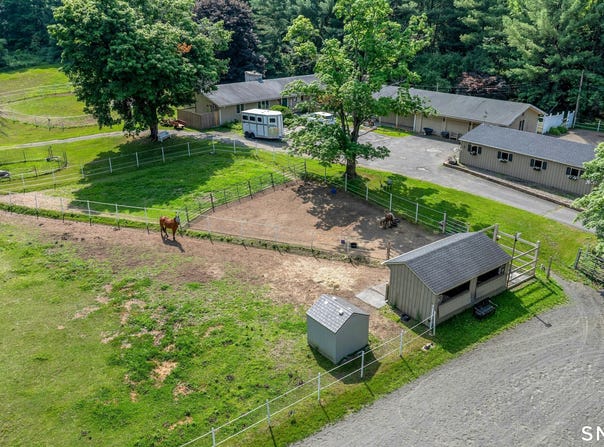 92 Minortown Road, Woodbury, CT 06798