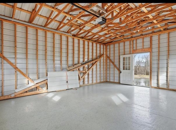 1645 E 512th Road, Bolivar, MO 65613