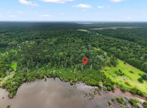 10625 County Road 476, Broaddus, TX 75929