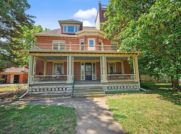 116 E Mill St, Lindsborg, KS 67456