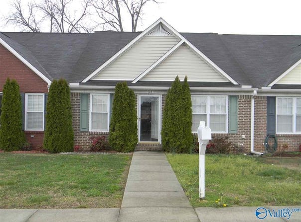 503 College Street, Hartselle, AL 35640