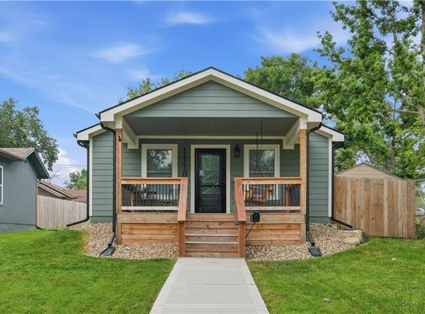 1118 Pacific Avenue, Osawatomie, KS 66064