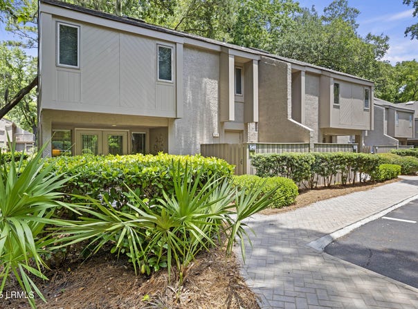 22 Lighthouse Road, Hilton Head Island, SC 29928
