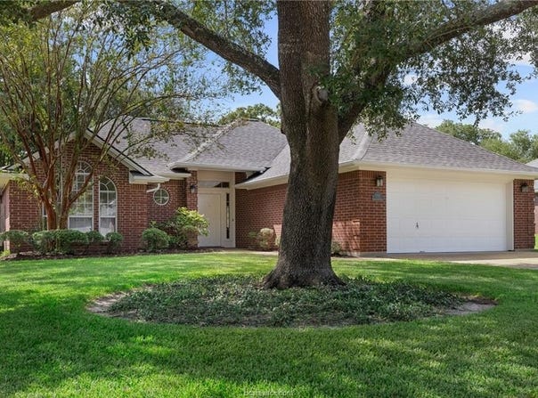 602 Yorkshire Drive, College Station, TX 77845