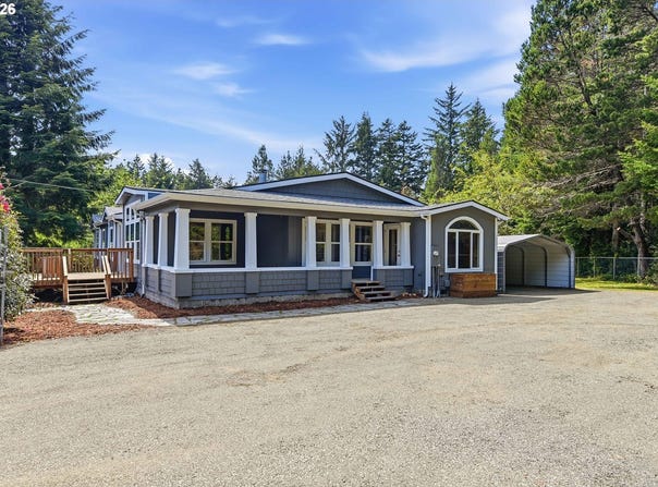 67752 BEAVER LOOP Rd, NorthBend, OR 97459