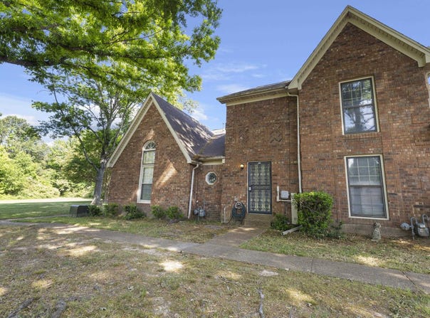5951 BLAKEVIEW Dr, Bartlett, TN 38134