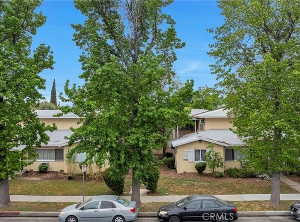 7001 Hazeltine Avenue, Van Nuys, CA 91405