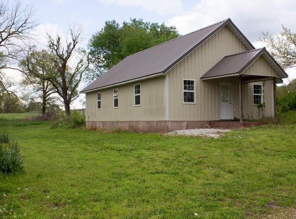 000 Lawrence 1000, La Russell, MO 64848