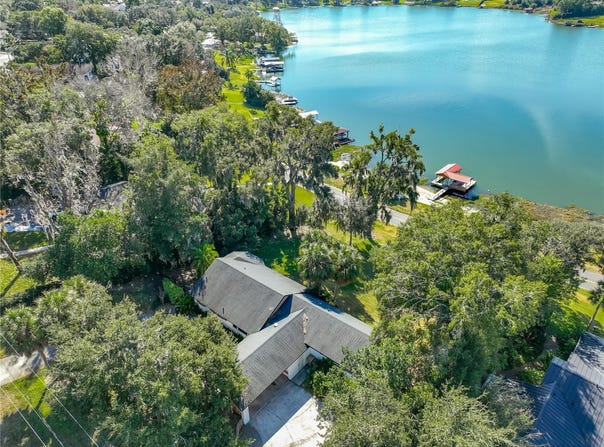 2400 TOPPING PLACE, EUSTIS, FL 32726