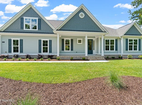 9173 Fallen Pear Lane NE, Leland, NC 28451