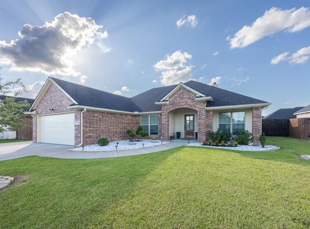 120 Palmer South Court, Palmer, TX 75152