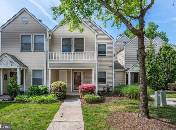 227 SHERBROOKE CT, CHERRY HILL, NJ 08003