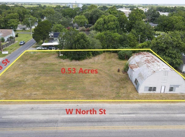 400 W North Street, Louise, TX 77455