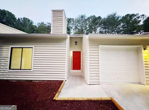 1521 Dillard, Stone Mountain, GA 30088