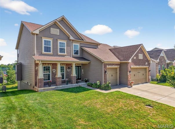 137 Countryshire Drive, Lake St Louis, MO 63367