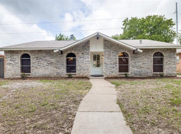 3525 S Elm Drive, Grand Prairie, TX 75052