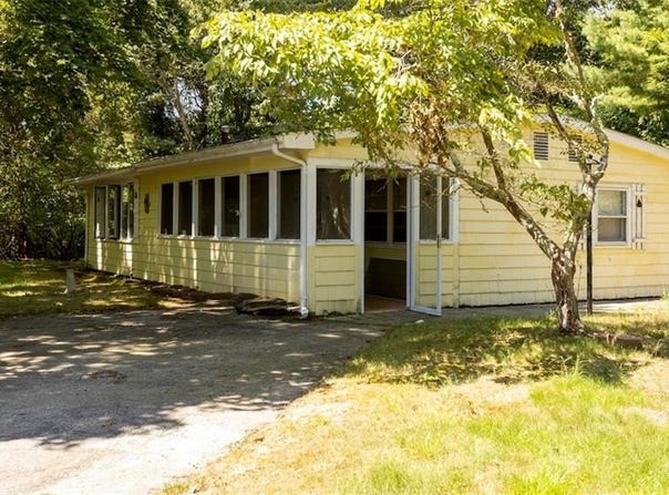16 Center Street, Charlestown, RI 02813