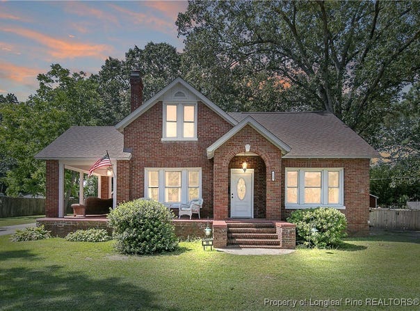 115 W Prospect Avenue, Raeford, NC 28376